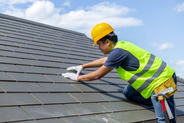 Best Flat Roof Repair Services  in Legend Lake, WI